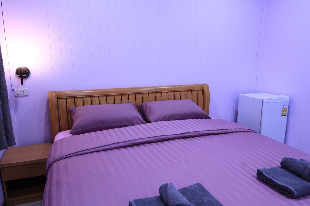 Siri Guesthouse Ayutthaya Extérieur photo