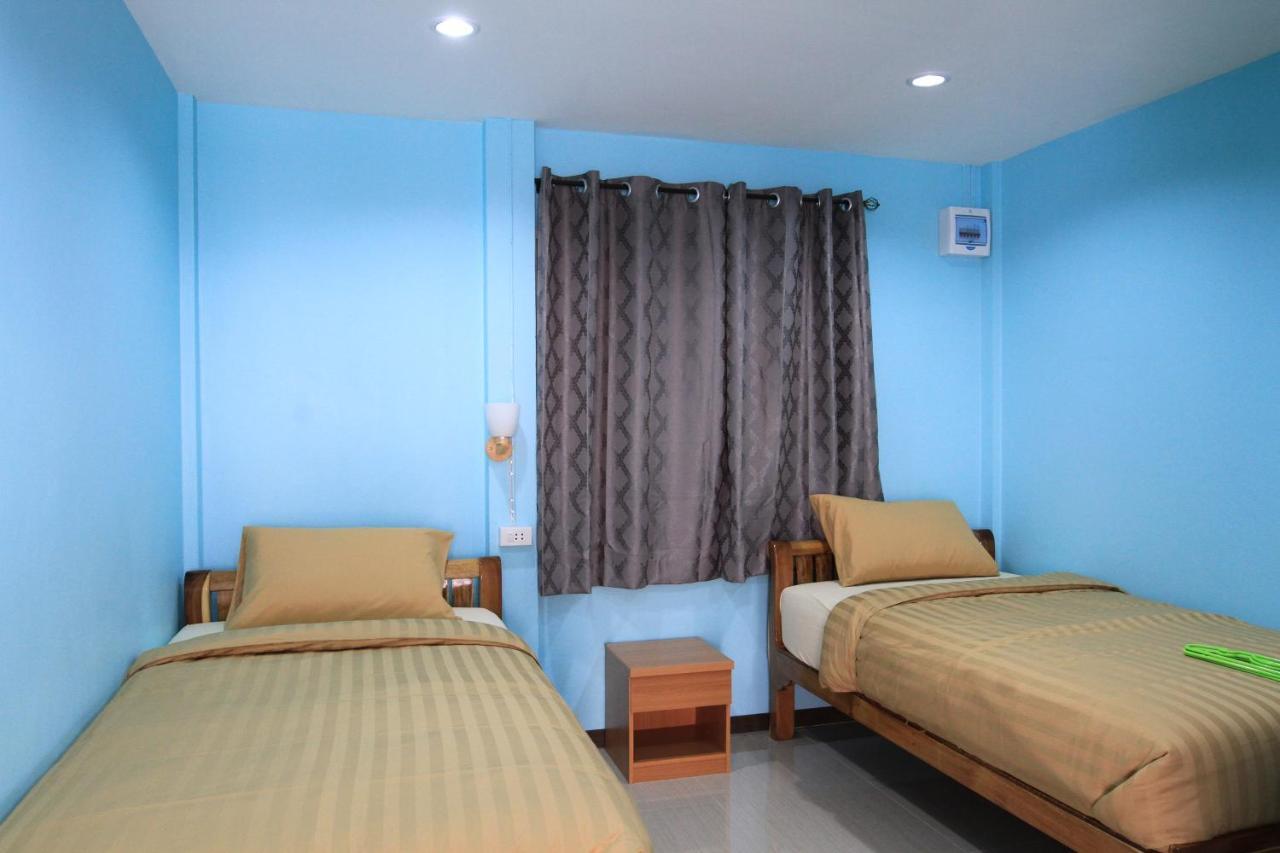 Siri Guesthouse Ayutthaya Extérieur photo