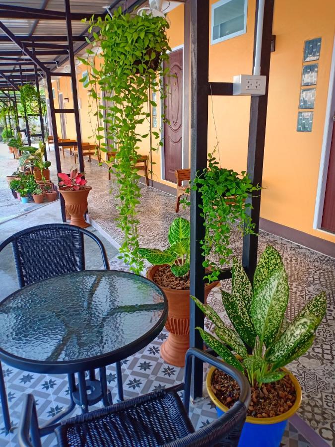 Siri Guesthouse Ayutthaya Extérieur photo