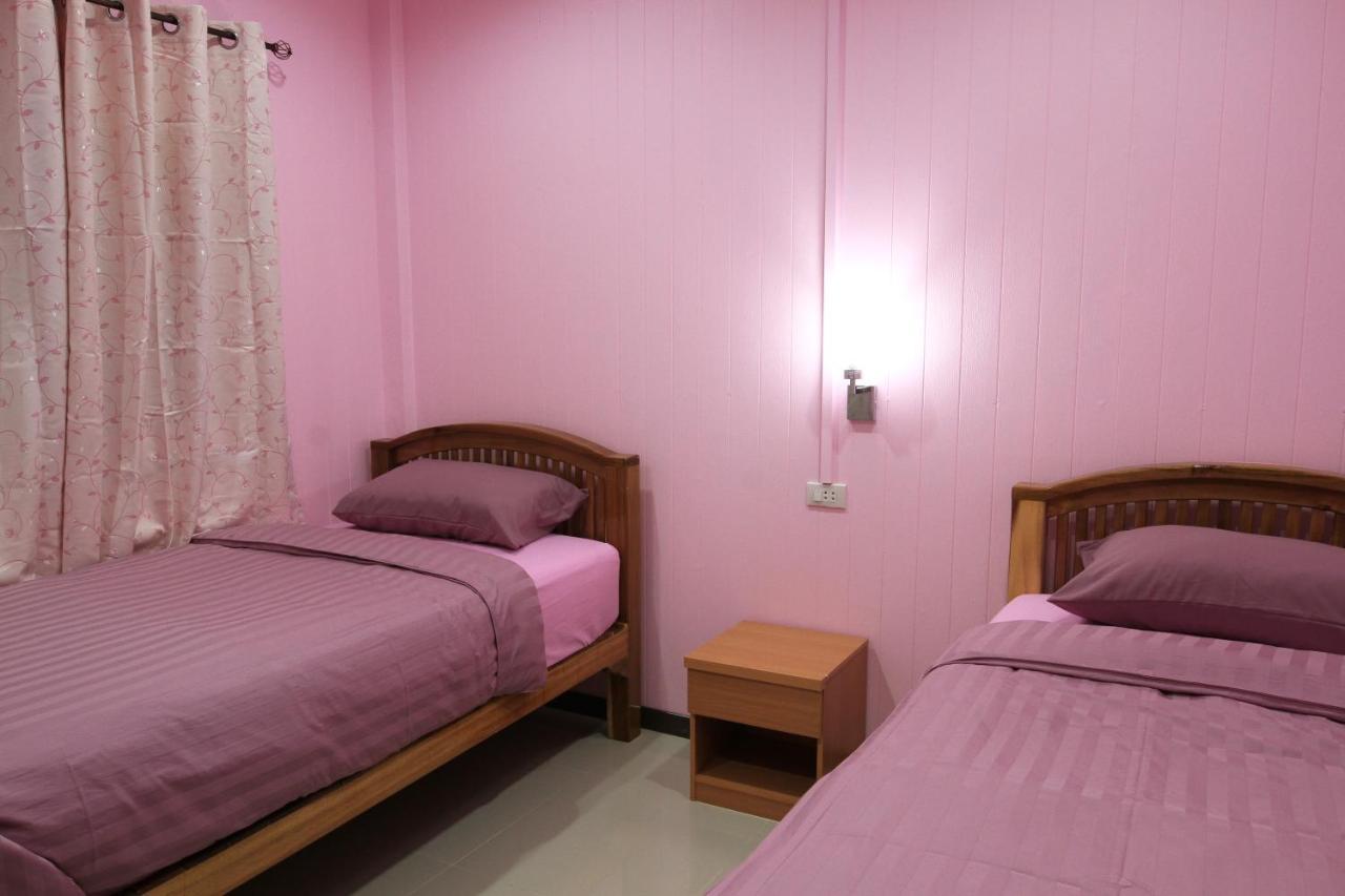 Siri Guesthouse Ayutthaya Extérieur photo
