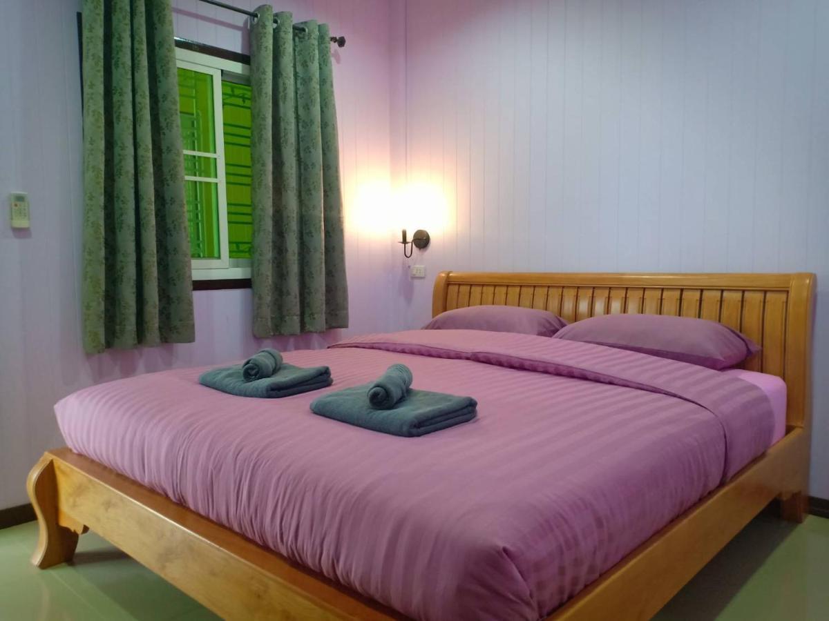 Siri Guesthouse Ayutthaya Extérieur photo