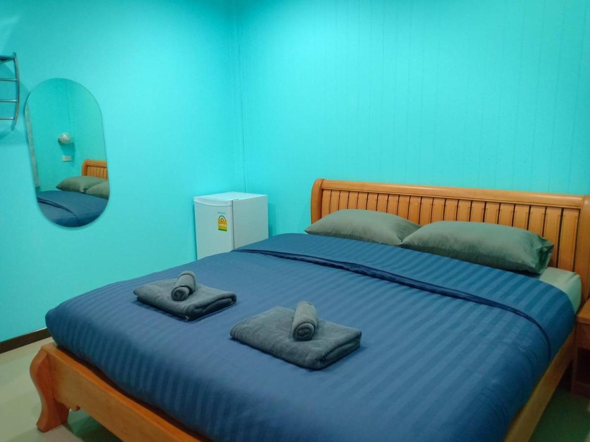 Siri Guesthouse Ayutthaya Extérieur photo