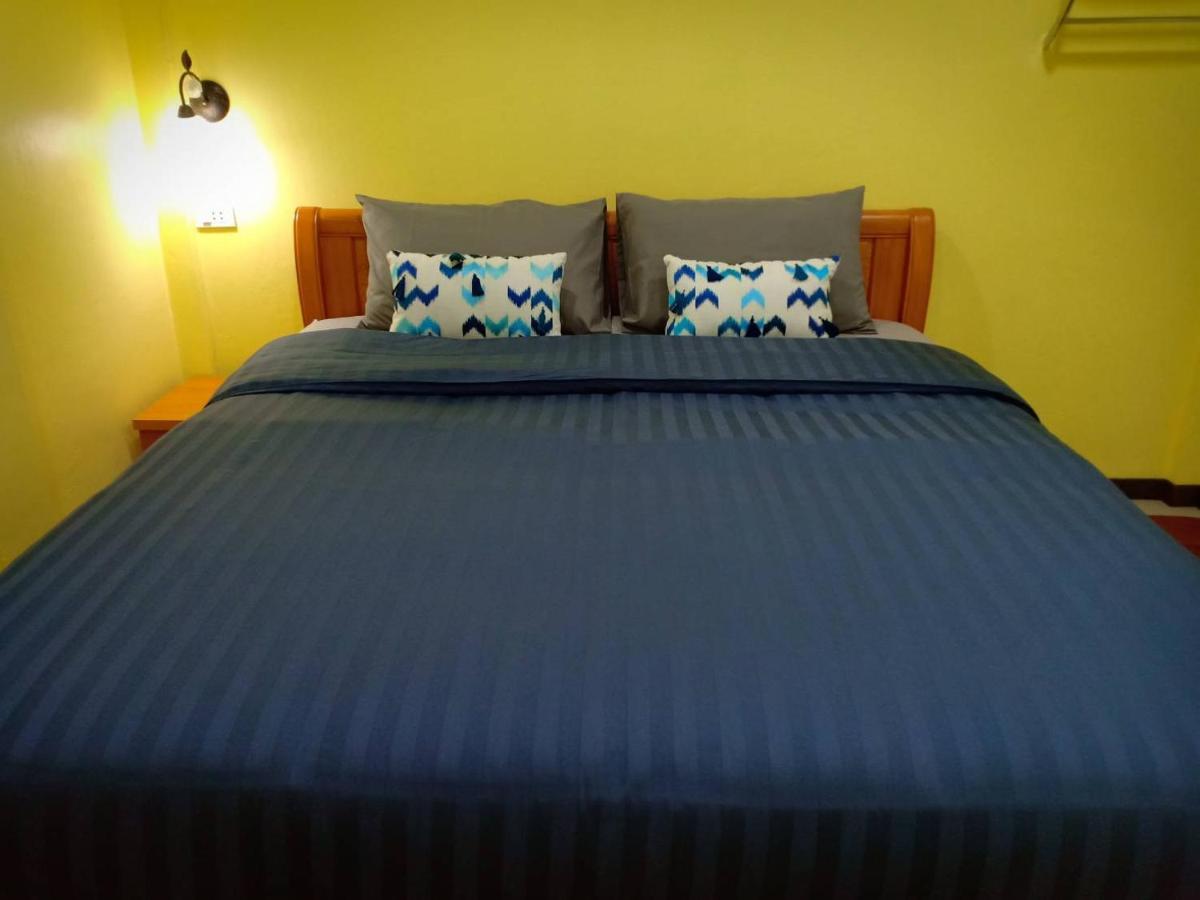 Siri Guesthouse Ayutthaya Extérieur photo