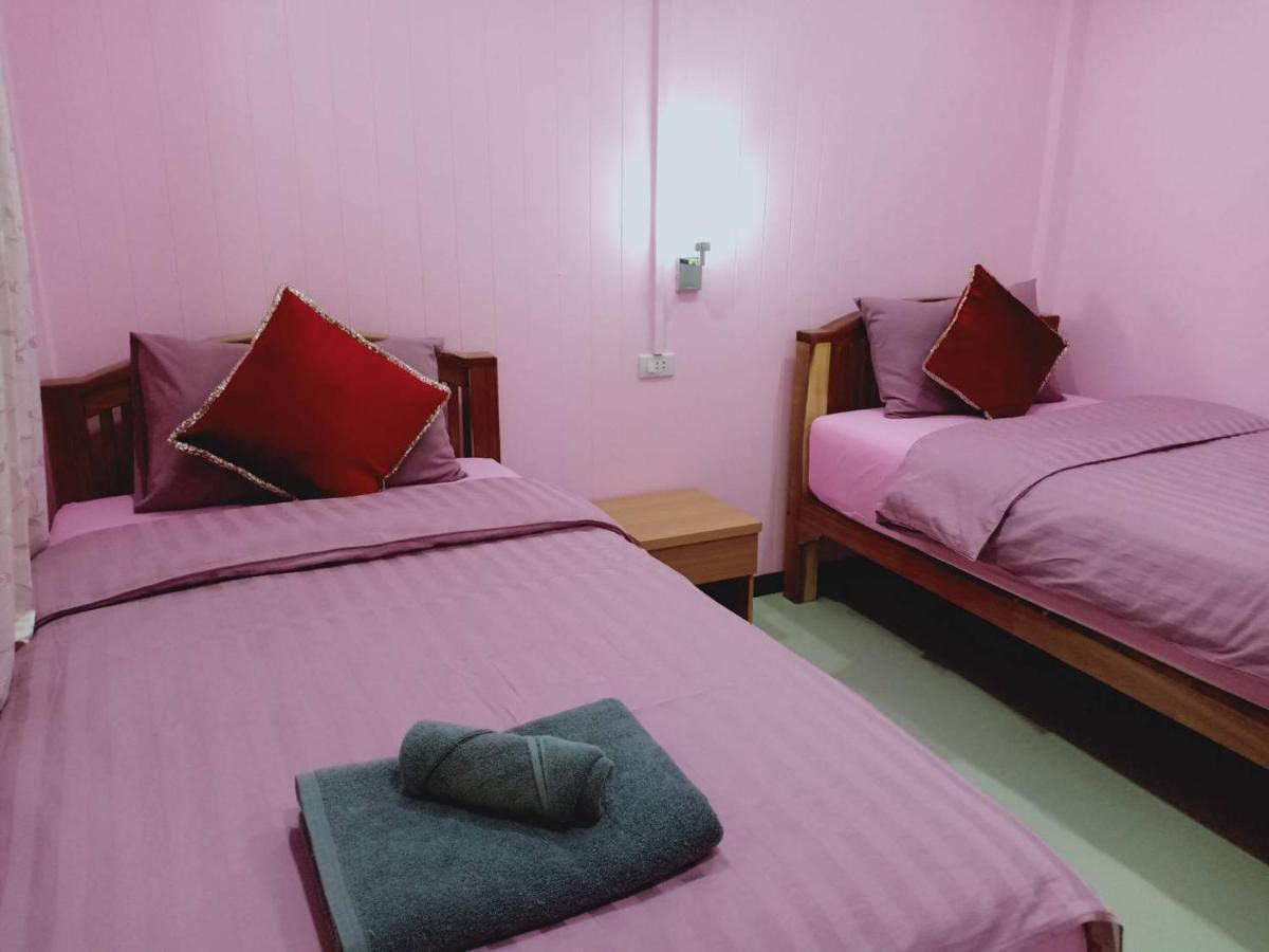 Siri Guesthouse Ayutthaya Extérieur photo