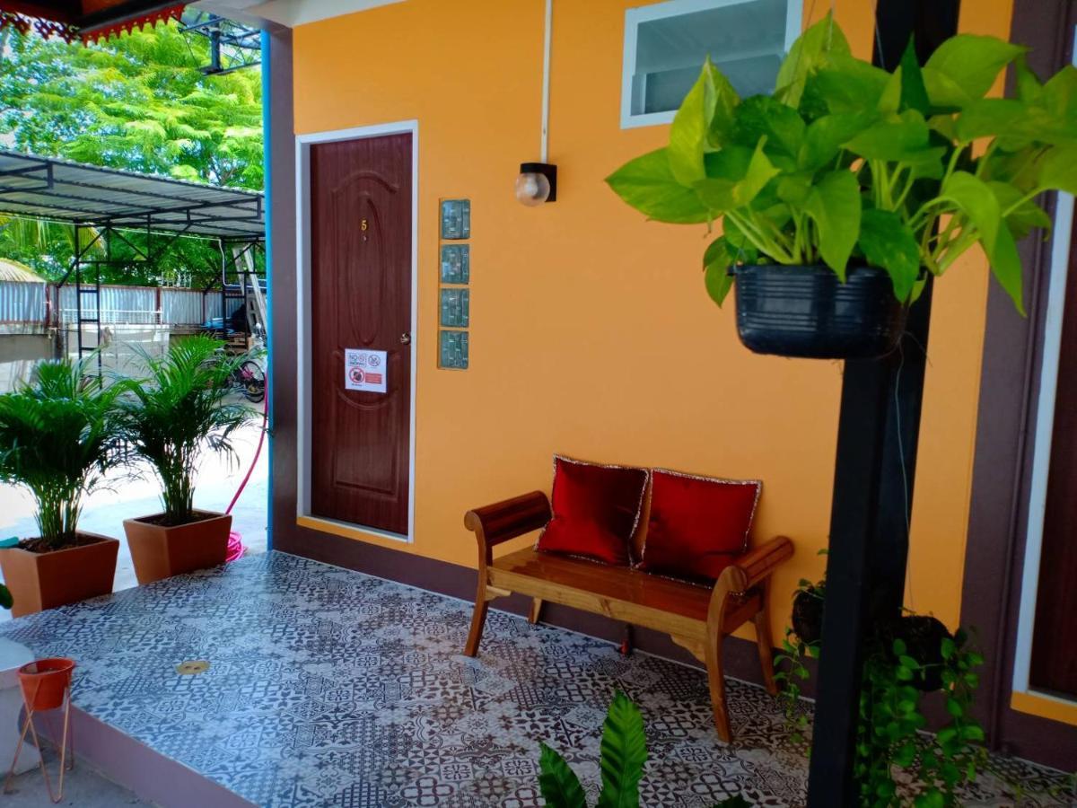 Siri Guesthouse Ayutthaya Extérieur photo