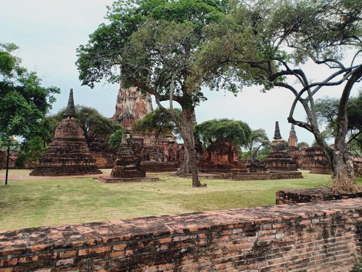 Siri Guesthouse Ayutthaya Extérieur photo