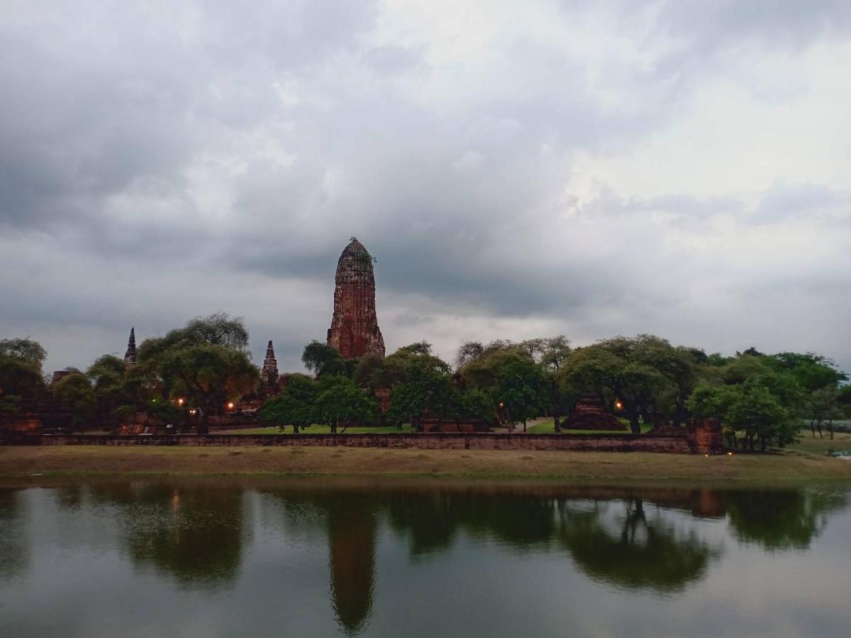 Siri Guesthouse Ayutthaya Extérieur photo